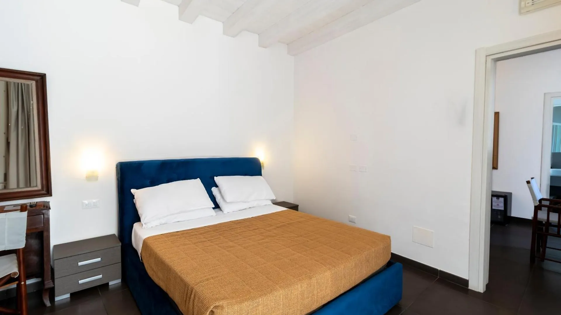 Bed and Breakfast Palazzo Cavour Lecce 0*,